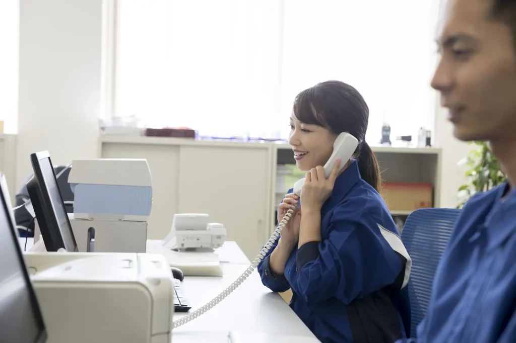 社内での事務作業の報告書作成02
